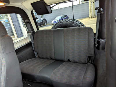 2004 Jeep Wrangler, $22900. Photo 9