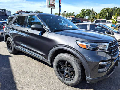2020 Ford Explorer, $0. Photo 2