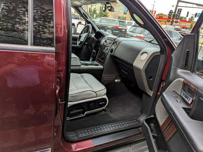 2006 Lincoln Mark LT, $7900. Photo 11