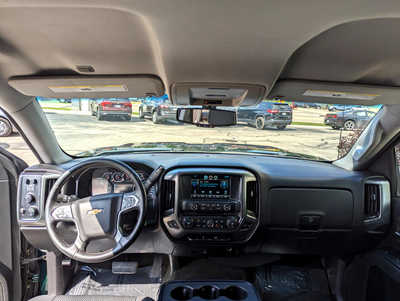 2015 Chevrolet 1500 Crew Cab, $13900. Photo 10