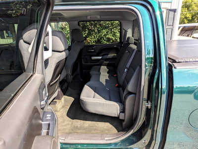 2015 Chevrolet 1500 Crew Cab, $13900. Photo 5