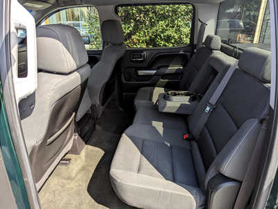 2015 Chevrolet 1500 Crew Cab, $13900. Photo 7