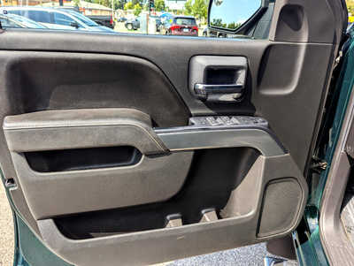 2015 Chevrolet 1500 Crew Cab, $13900. Photo 8