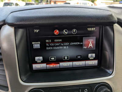 2015 GMC Yukon XL, $0. Photo 10