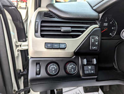 2015 GMC Yukon XL, $0. Photo 7