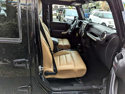 2011 Jeep Wrangler Unlimited, $14900. Photo 10