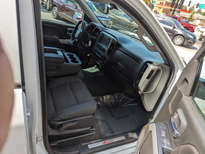 2018 Chevrolet 1500 Crew Cab, $22900. Photo 11