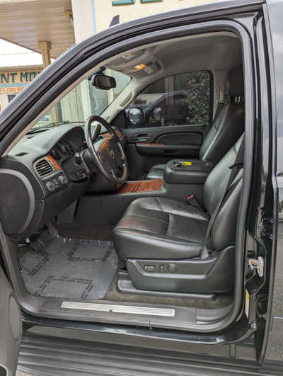 2008 Chevrolet Tahoe, $12900. Photo 8