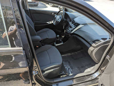 2014 Hyundai Accent, $7500. Photo 11