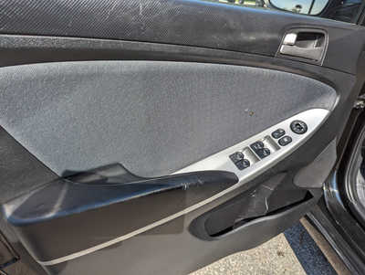2014 Hyundai Accent, $7500. Photo 12