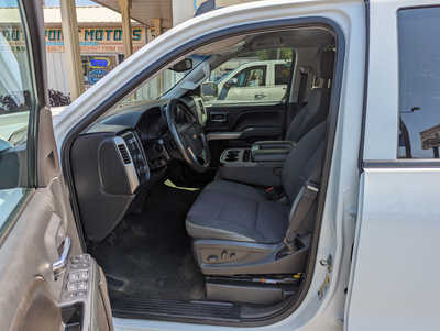 2015 Chevrolet 1500 Ext Cab, $17900. Photo 7