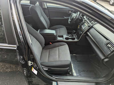 2017 Toyota Camry, $16900. Photo 11