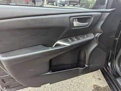 2017 Toyota Camry, $16900. Photo 12