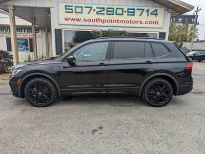 2022 Volkswagen Tiguan, $29900. Photo 2