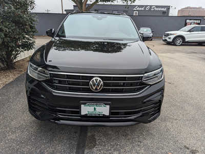 2022 Volkswagen Tiguan, $29900. Photo 7