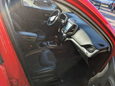 2017 Jeep Cherokee, $15900. Photo 11