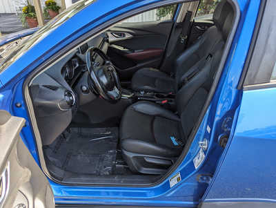 2016 Mazda CX-3, $13900. Photo 8