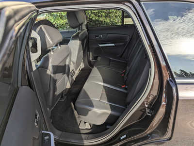 2014 Ford Edge, $10900. Photo 9