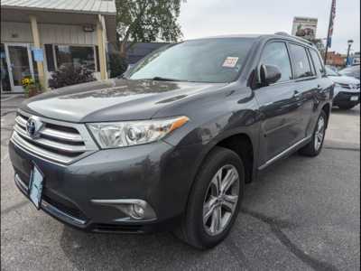 2011 Toyota Highlander, $0. Photo 1