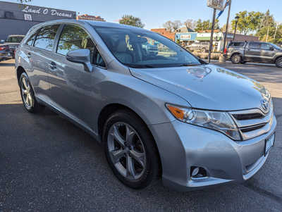 2015 Toyota Venza, $14900. Photo 6