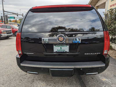 2013 Cadillac Escalade, $16900. Photo 4