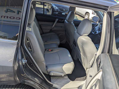 2013 Toyota Highlander, $10900. Photo 11