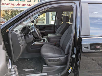 2019 Chevrolet 1500 Crew Cab, $34900. Photo 7