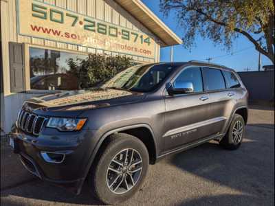 2020 Jeep Grand Cherokee, $19900. Photo 1
