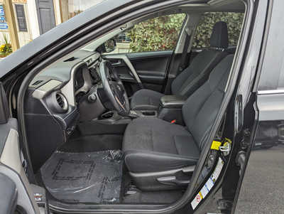 2018 Toyota RAV4, $23900. Photo 8