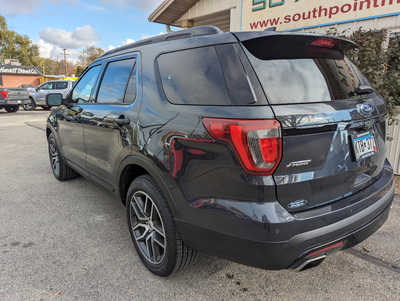 2017 Ford Explorer, $14900. Photo 3