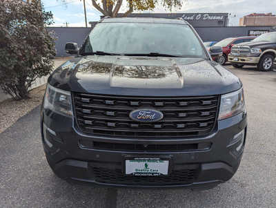 2017 Ford Explorer, $14900. Photo 6