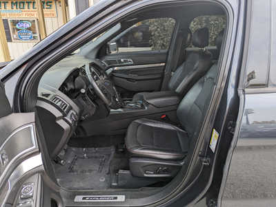 2017 Ford Explorer, $14900. Photo 7