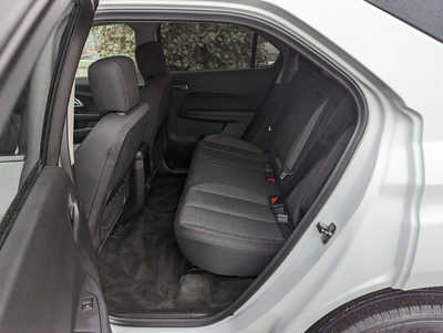 2016 Chevrolet Equinox, $11900. Photo 9