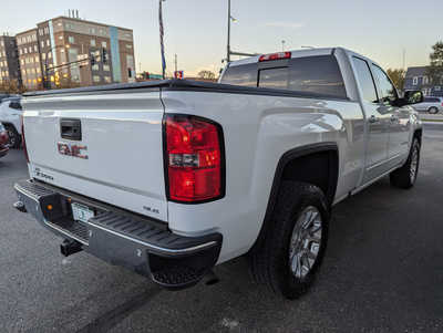 2017 GMC 1500 Ext Cab, $17900. Photo 5
