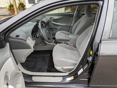 2010 Toyota Corolla, $5900. Photo 8