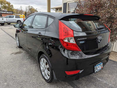 2014 Hyundai Accent, $7900. Photo 3