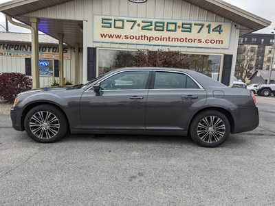 2013 Chrysler 300, $5900. Photo 2