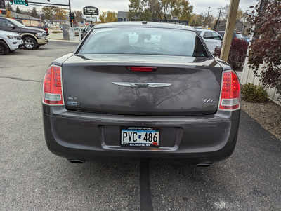 2013 Chrysler 300, $5900. Photo 4