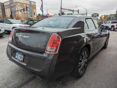 2013 Chrysler 300, $5900. Photo 5