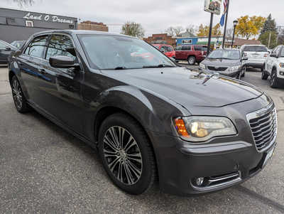 2013 Chrysler 300, $5900. Photo 6