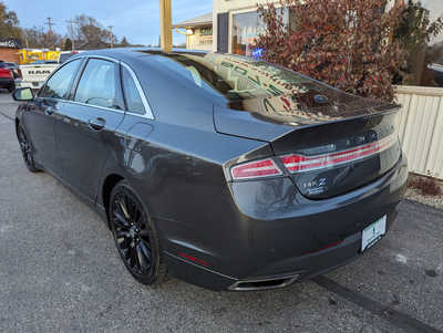 2016 Lincoln MKZ, $11900. Photo 3