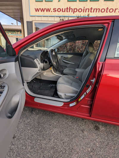 2012 Toyota Corolla, $10900. Photo 7