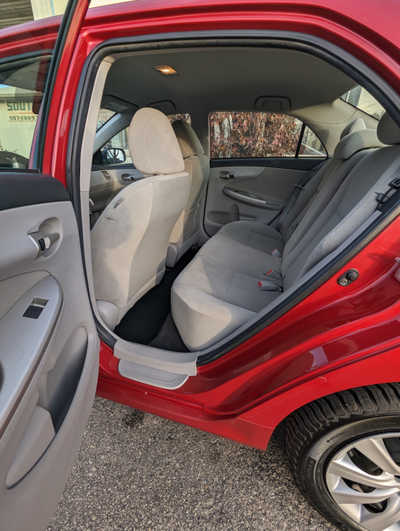 2012 Toyota Corolla, $10900. Photo 8