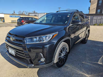 2018 Toyota Highlander, $0. Photo 2
