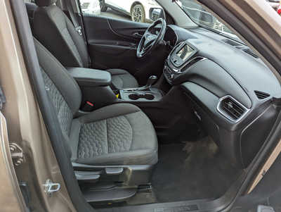 2019 Chevrolet Equinox, $14900. Photo 12