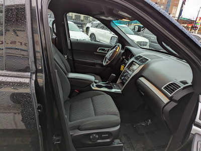 2015 Ford Explorer, $9900. Photo 11