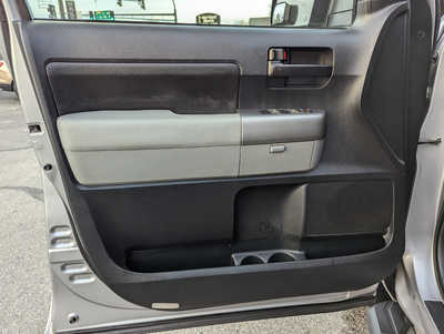 2010 Toyota Tundra Crew Cab, $18900. Photo 12