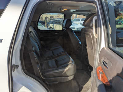 2012 Chevrolet Tahoe, $10900. Photo 11