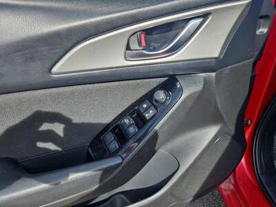 2017 Mazda Mazda3, $11900. Photo 9