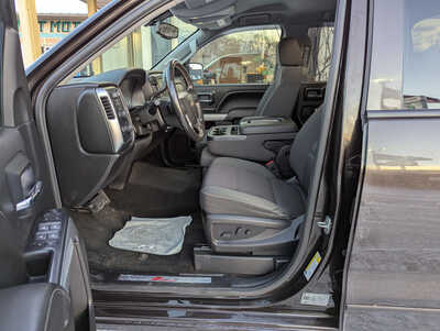 2018 Chevrolet 1500 Ext Cab, $24900. Photo 8
